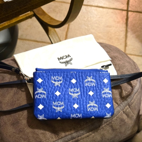 NWOT MCM Royal Blue Zippy Lanyard with Dust Bag - Picture 1 of 4